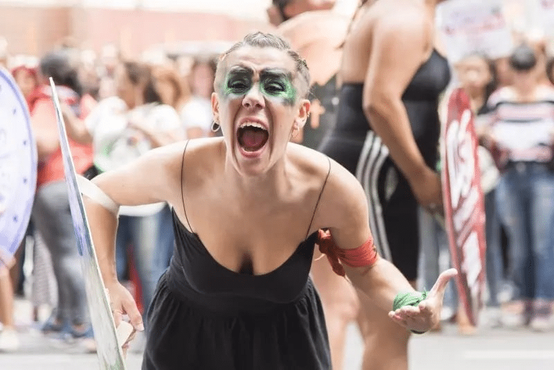 Il vizietto censorio femminista colpisce Francesca Totolo