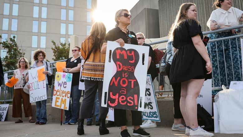 canada hockey violenza sessuale metoo proteste sesso