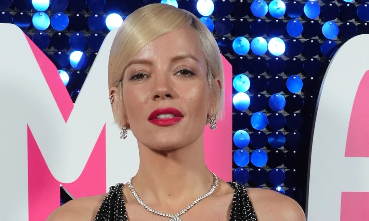 lily allen, aborto