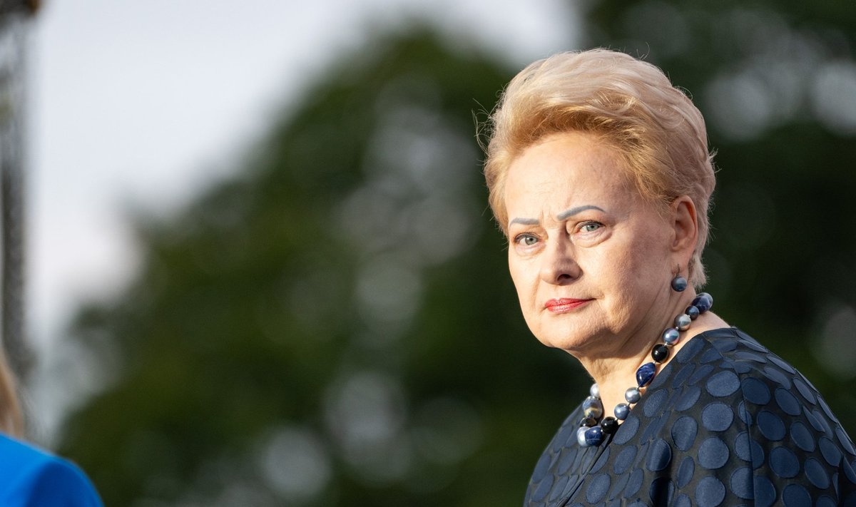Dalia Grybauskaite, guerra, servizio militare