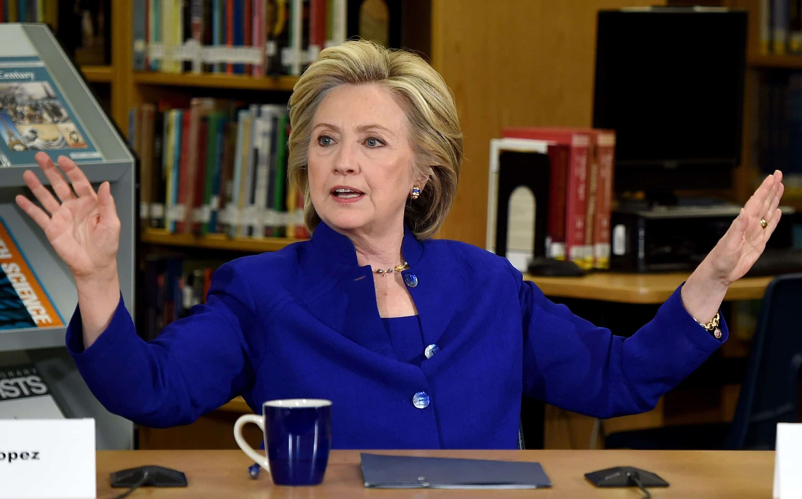 Hillary Clinton, guerra