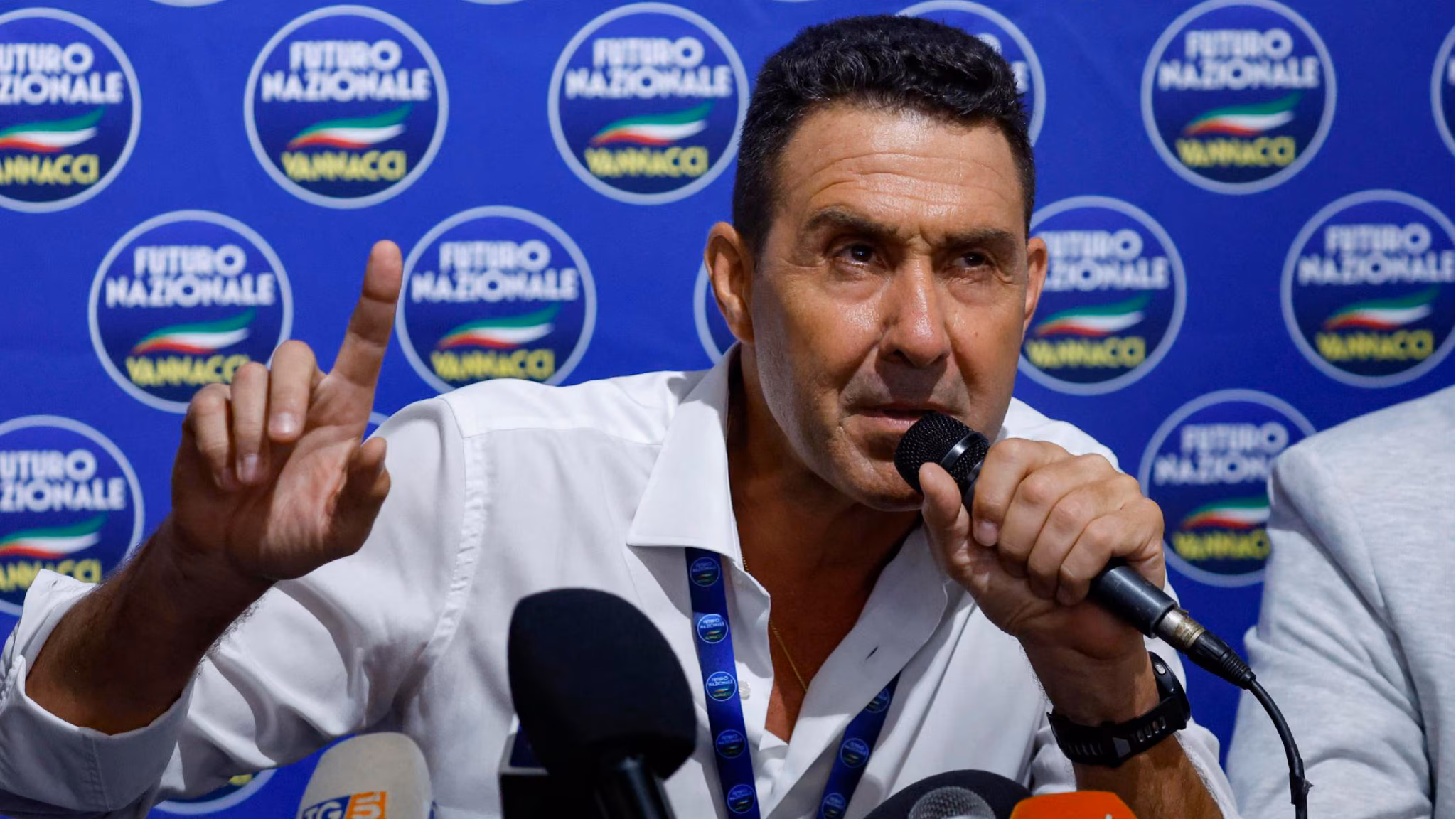 Generale Vannacci, ma allora vuoi proprio che ti votiamo! 1 roberto vannacci